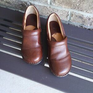 Born Brown Leader Clogs - Size 6